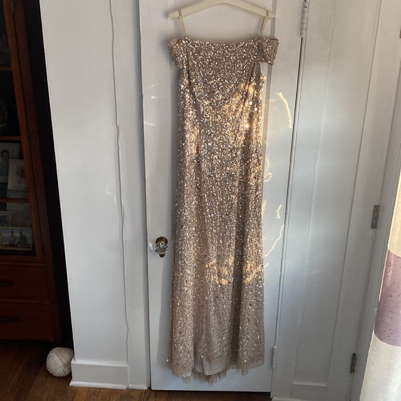 Adrianna Papell scoop back sequin gown in champagne gold - Picture 2 of 12